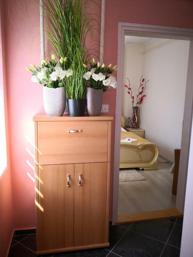Kupola Apartman Szeged Exterior foto